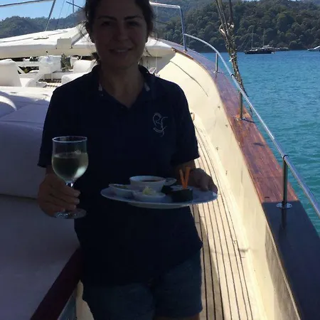 Barefoot Boat Πλωτό κατάλυμα Göcek